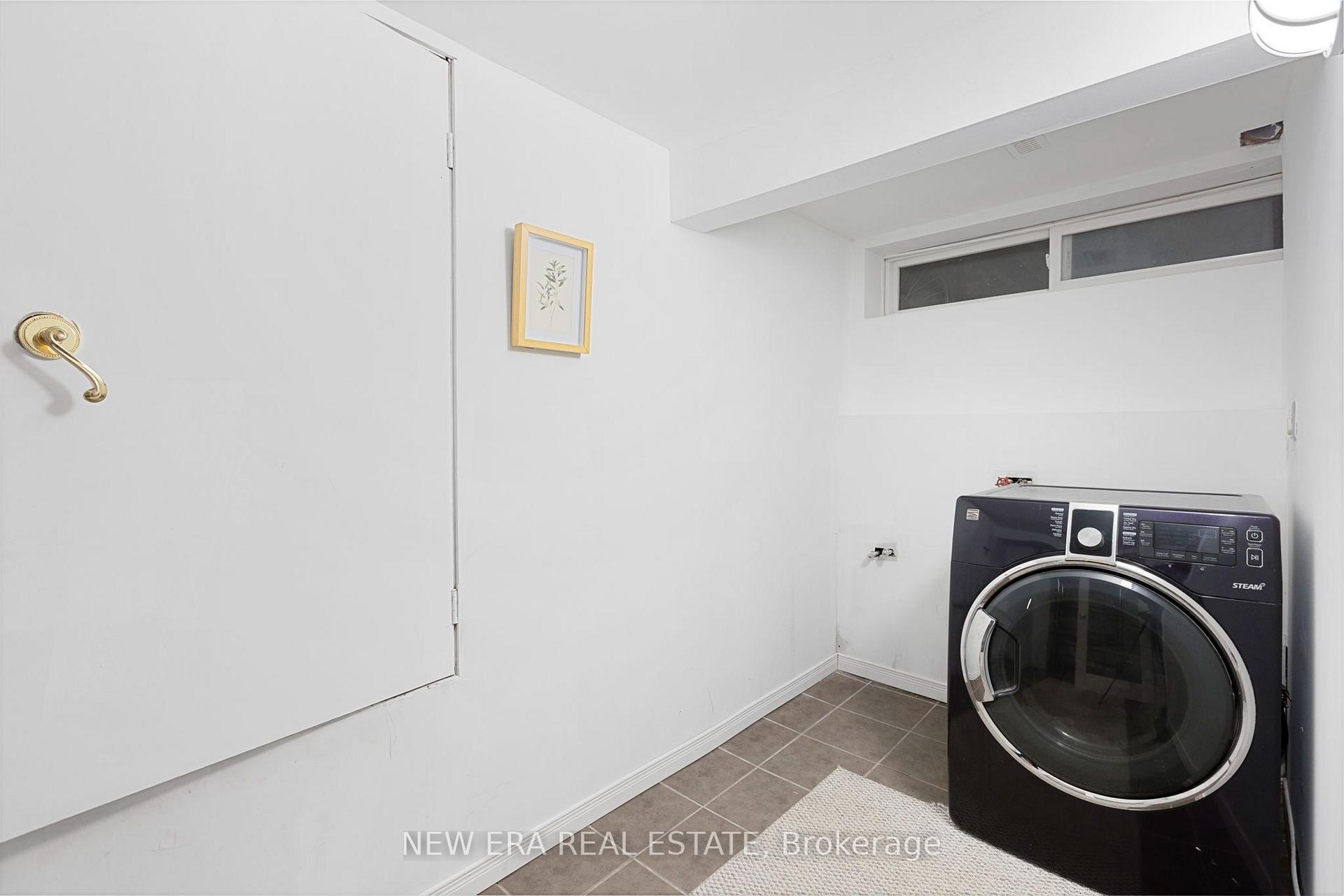 Photo 40 of 4246 Bloor Street W, Etobicoke, Markland Wood — HOMEH