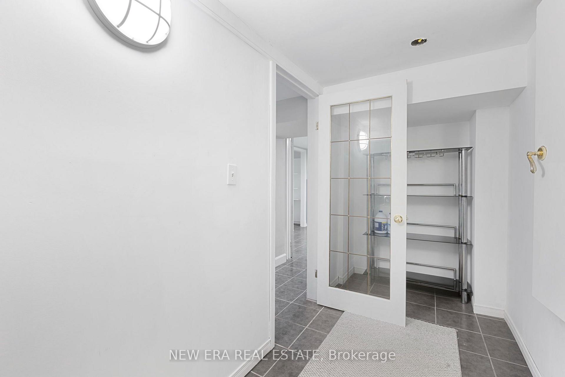 Photo 41 of 4246 Bloor Street W, Etobicoke, Markland Wood — HOMEH