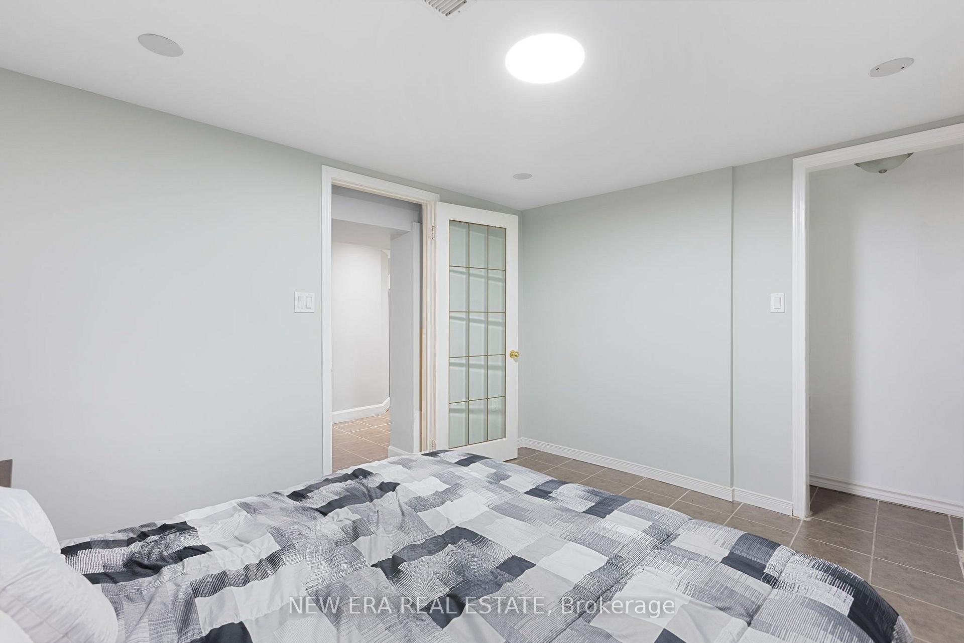 Photo 42 of 4246 Bloor Street W, Etobicoke, Markland Wood — HOMEH