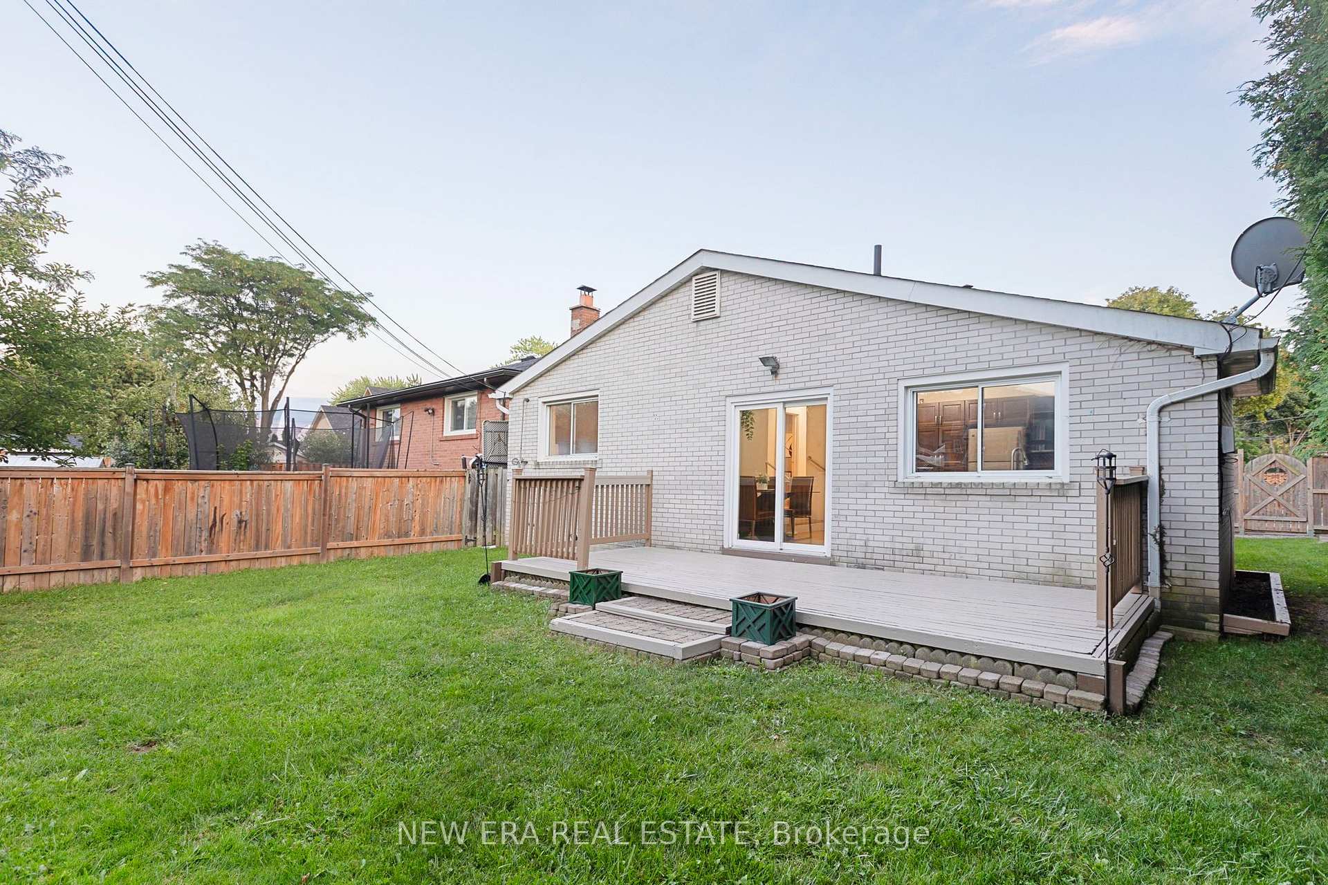 Photo 46 of 4246 Bloor Street W, Etobicoke, Markland Wood — HOMEH