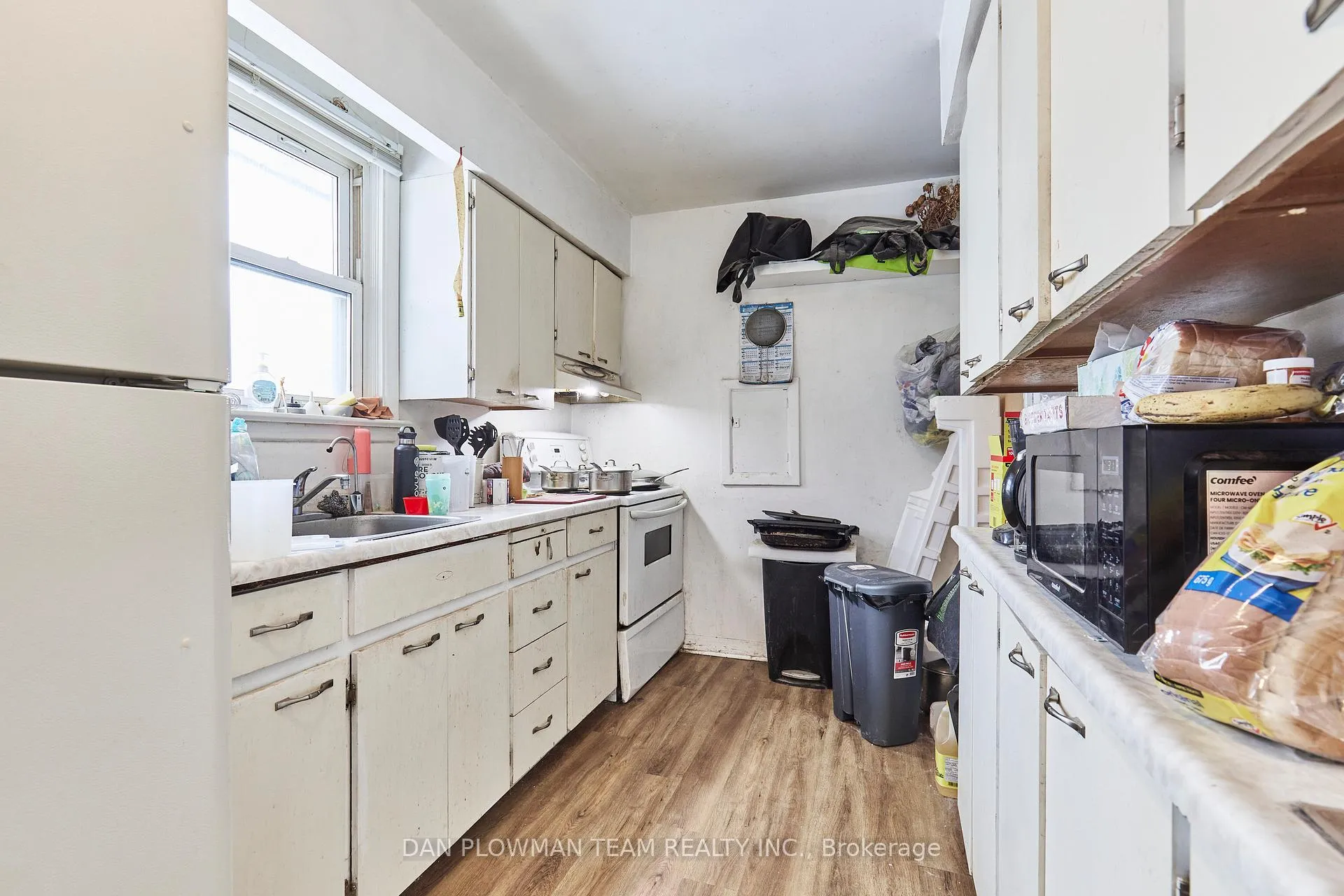 Photo 8 of 703 Clarence Drive, Whitby, Downtown Whitby — HOMEH
