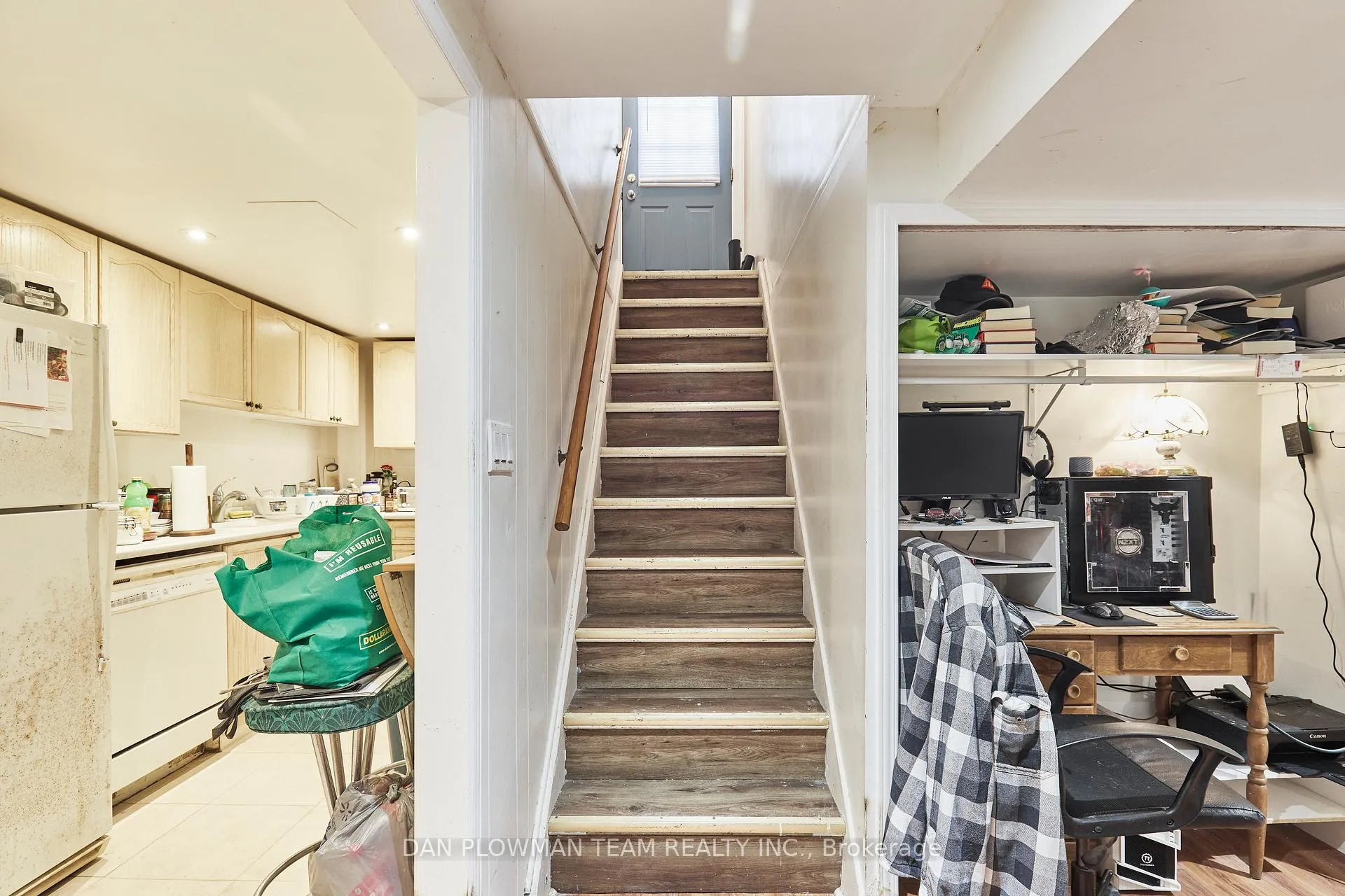 Photo 15 of 703 Clarence Drive, Whitby, Downtown Whitby — HOMEH