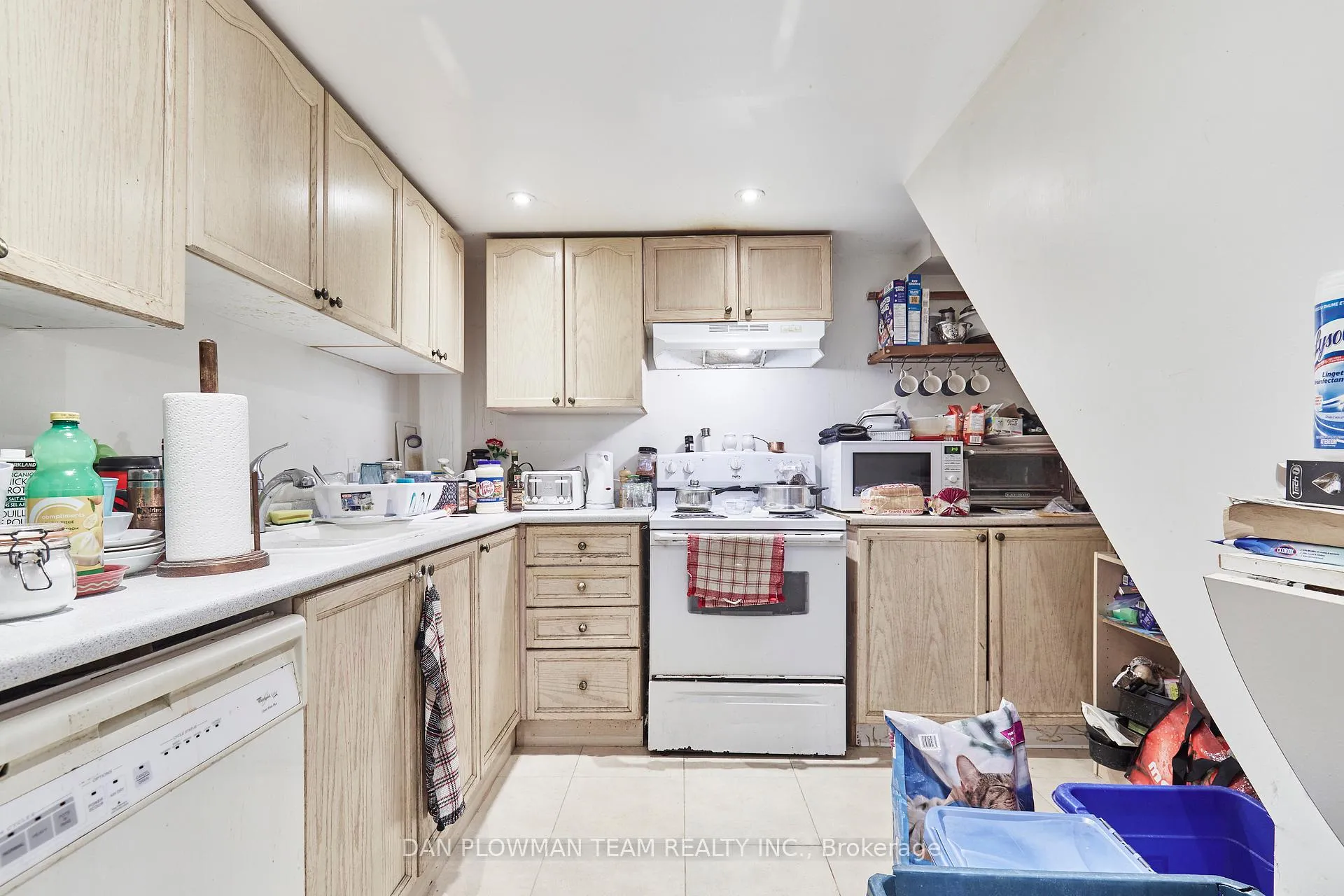 Photo 17 of 703 Clarence Drive, Whitby, Downtown Whitby — HOMEH