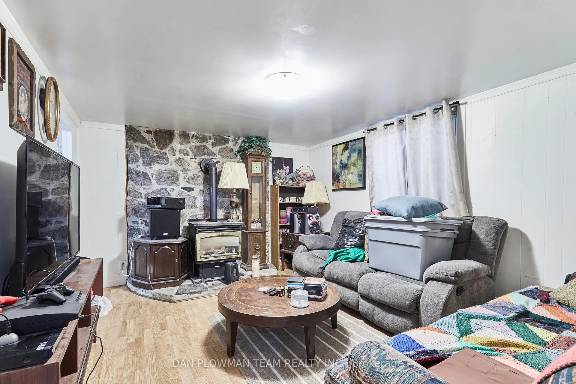 Photo 19 of 703 Clarence Drive, Whitby, Downtown Whitby — HOMEH