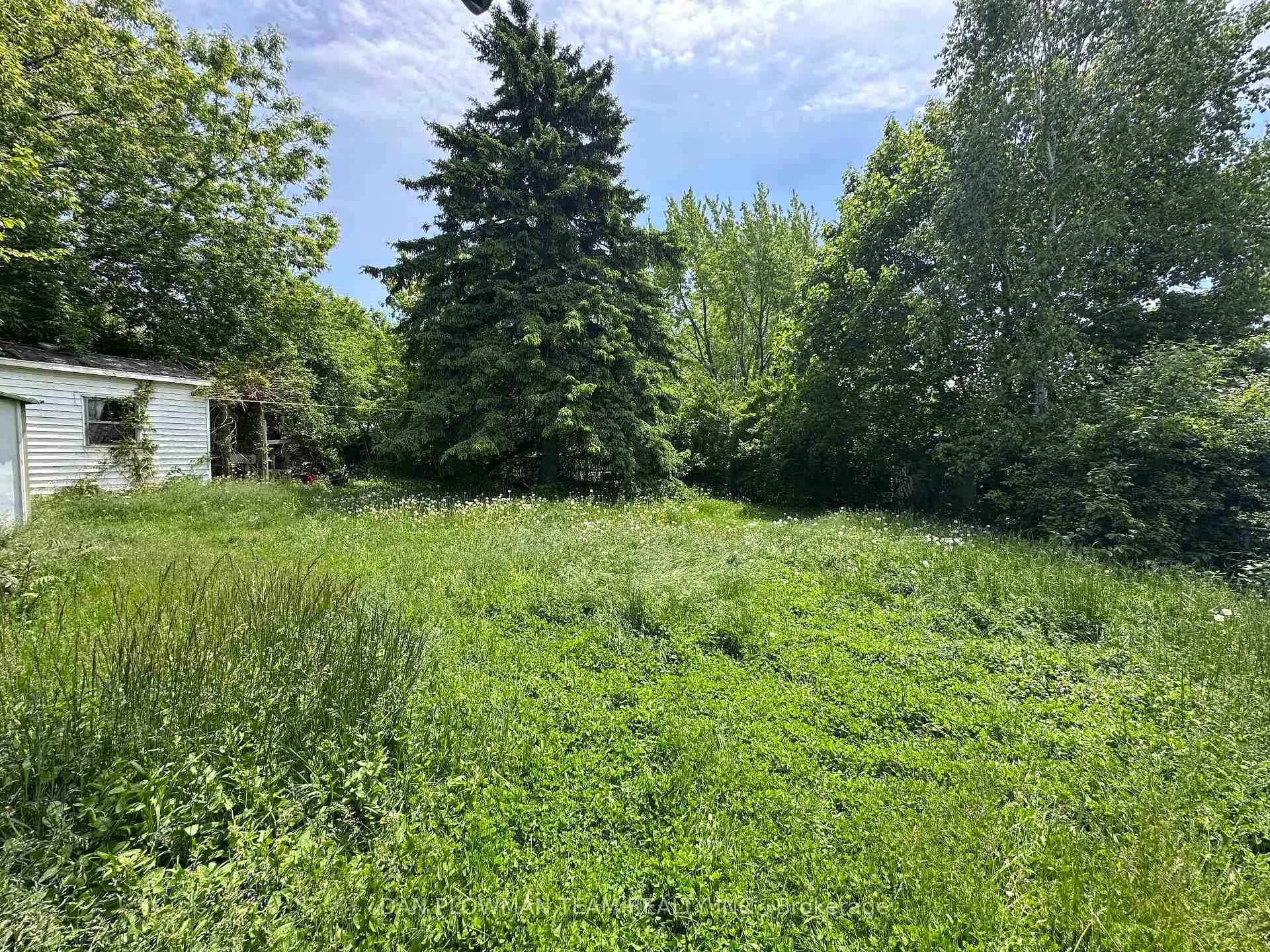 Photo 26 of 703 Clarence Drive, Whitby, Downtown Whitby — HOMEH