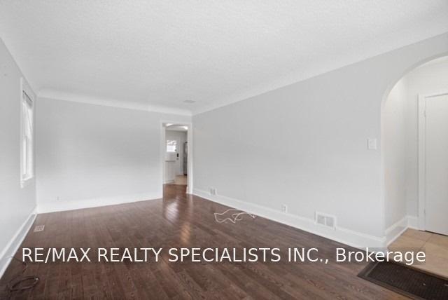 Photo 7 of Unit Upper, 2 East 41st Street, Hamilton, Sunninghill — HOMEH