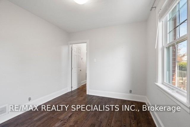 Photo 12 of Unit Upper, 2 East 41st Street, Hamilton, Sunninghill — HOMEH