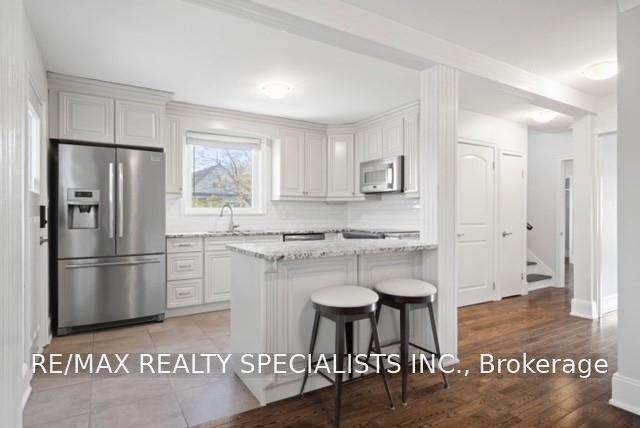 Photo 14 of Unit Upper, 2 East 41st Street, Hamilton, Sunninghill — HOMEH