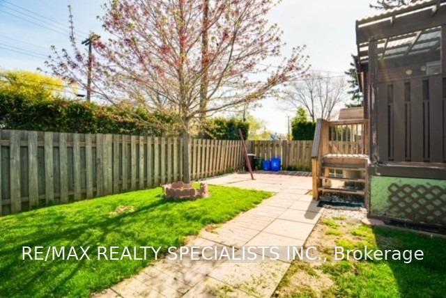 Photo 28 of Unit Upper, 2 East 41st Street, Hamilton, Sunninghill — HOMEH