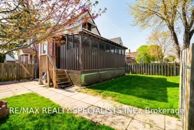 Photo 29 of Unit Upper, 2 East 41st Street, Hamilton, Sunninghill — HOMEH