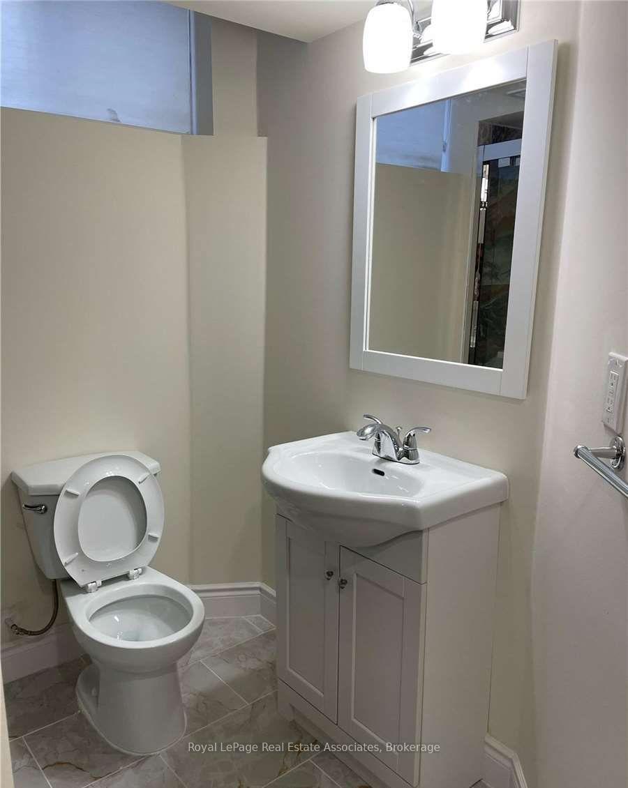 Photo 6 of Unit Bsmt, 35 Elysian Fields Circle, Brampton, Bram West — HOMEH
