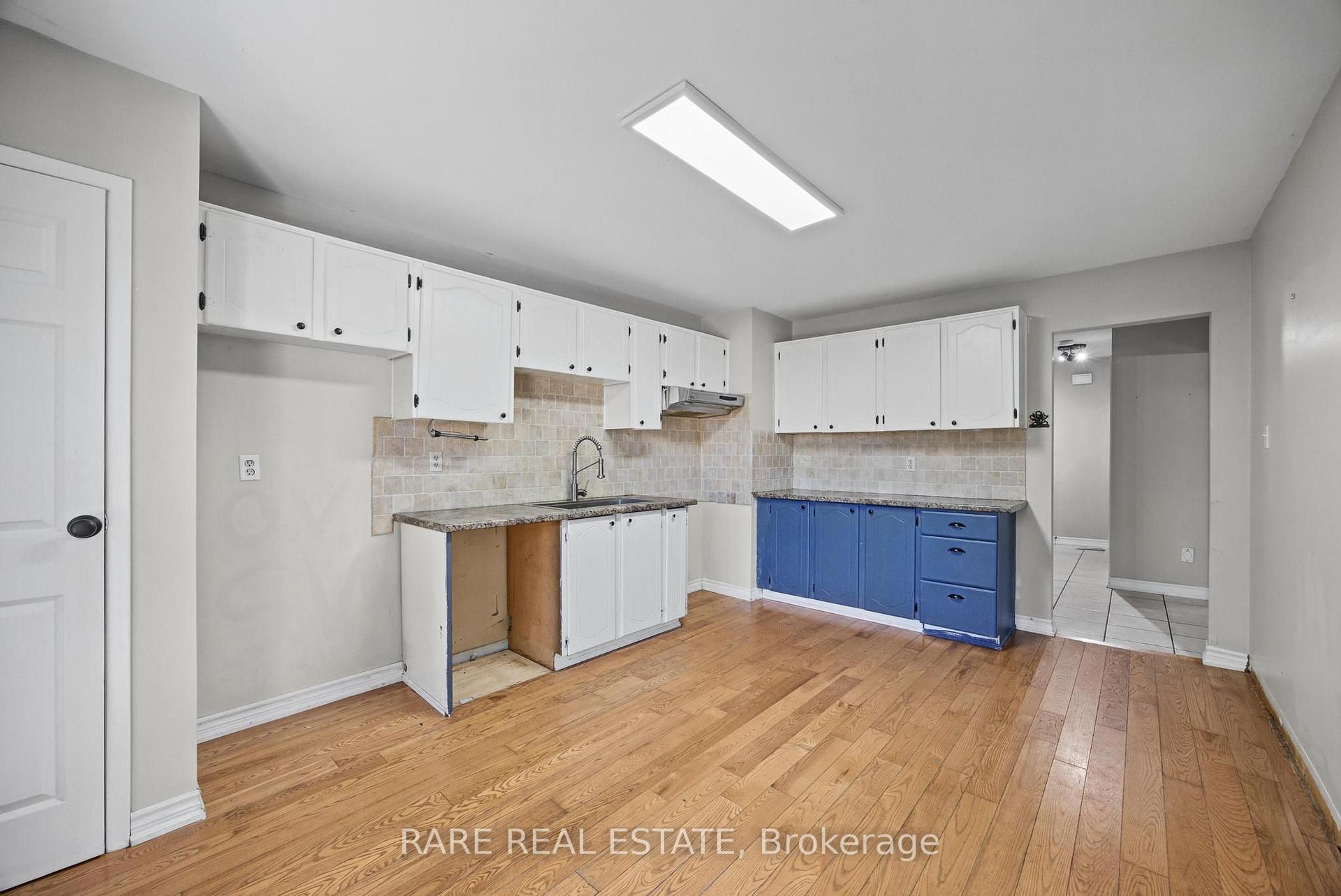 Photo 8 of 17 Glaceport Avenue, Hamilton, Dundas — HOMEH