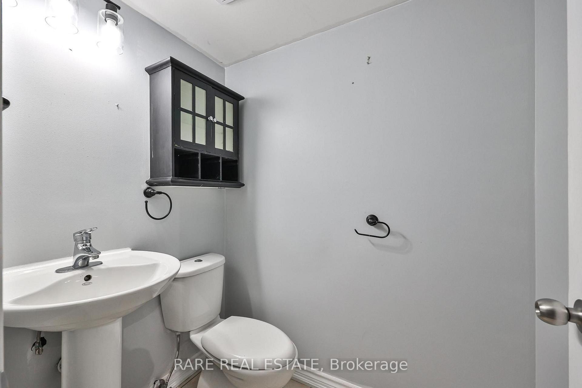 Photo 10 of 17 Glaceport Avenue, Hamilton, Dundas — HOMEH