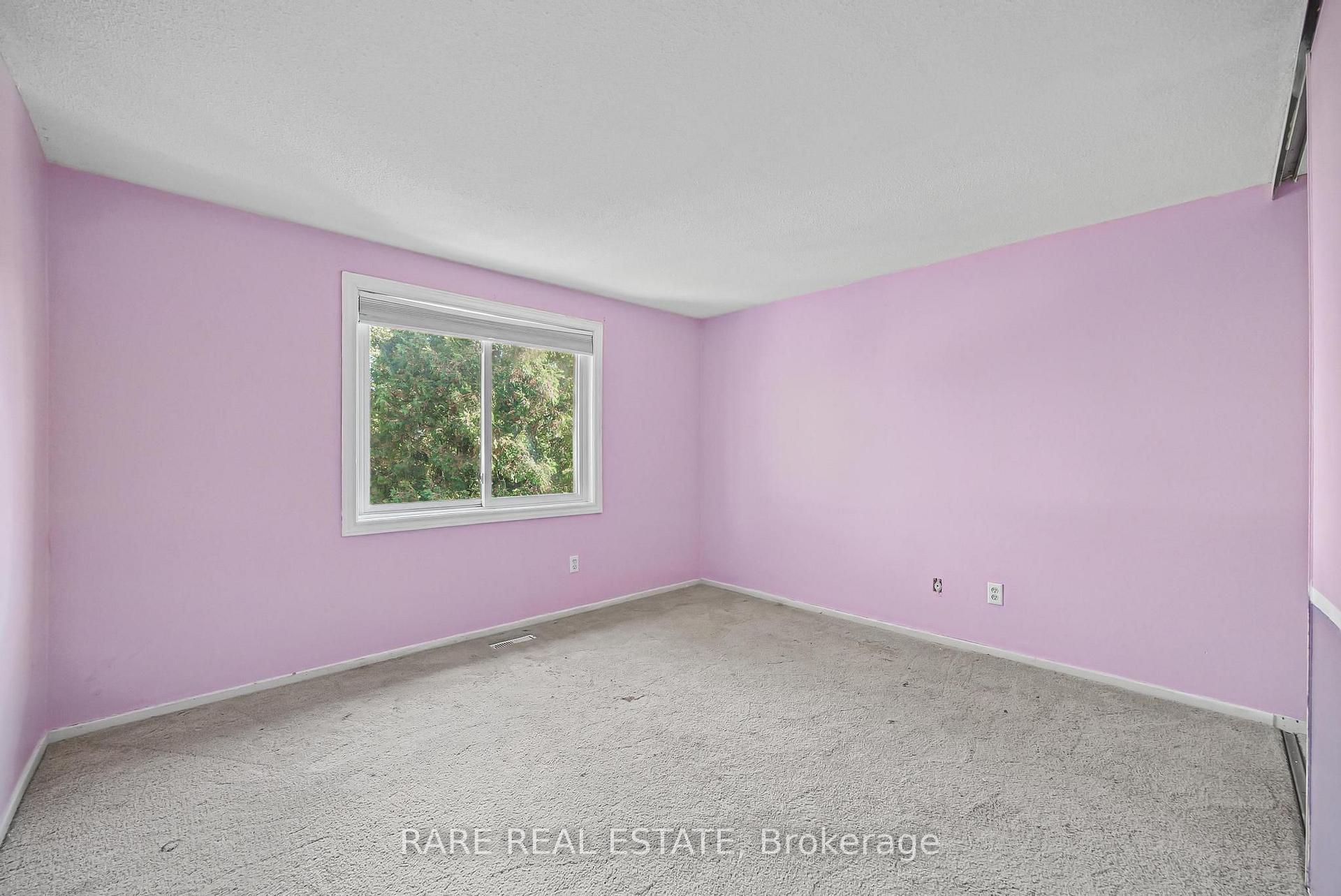 Photo 15 of 17 Glaceport Avenue, Hamilton, Dundas — HOMEH