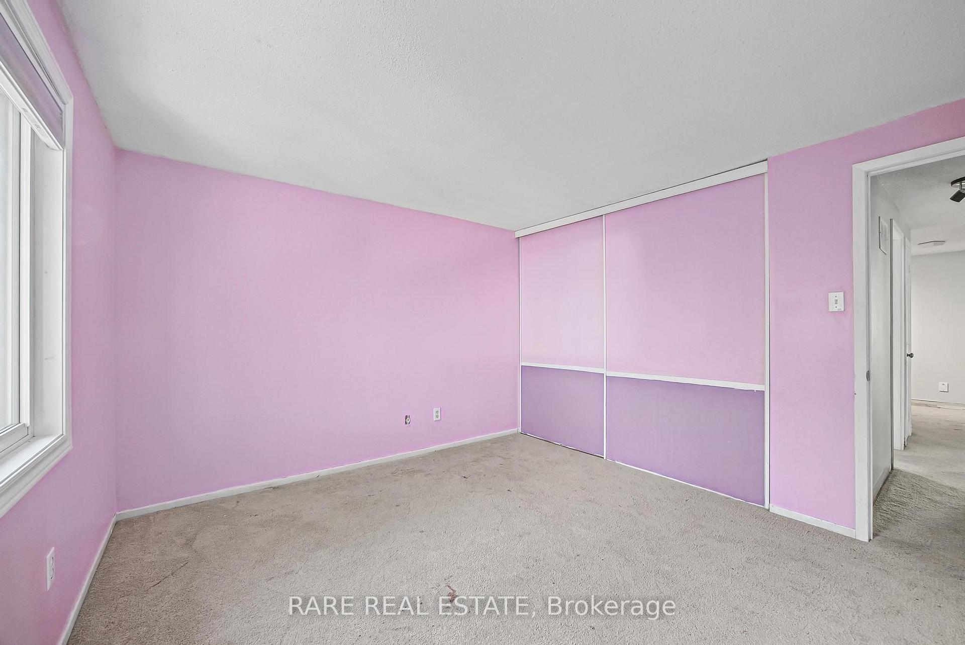 Photo 16 of 17 Glaceport Avenue, Hamilton, Dundas — HOMEH