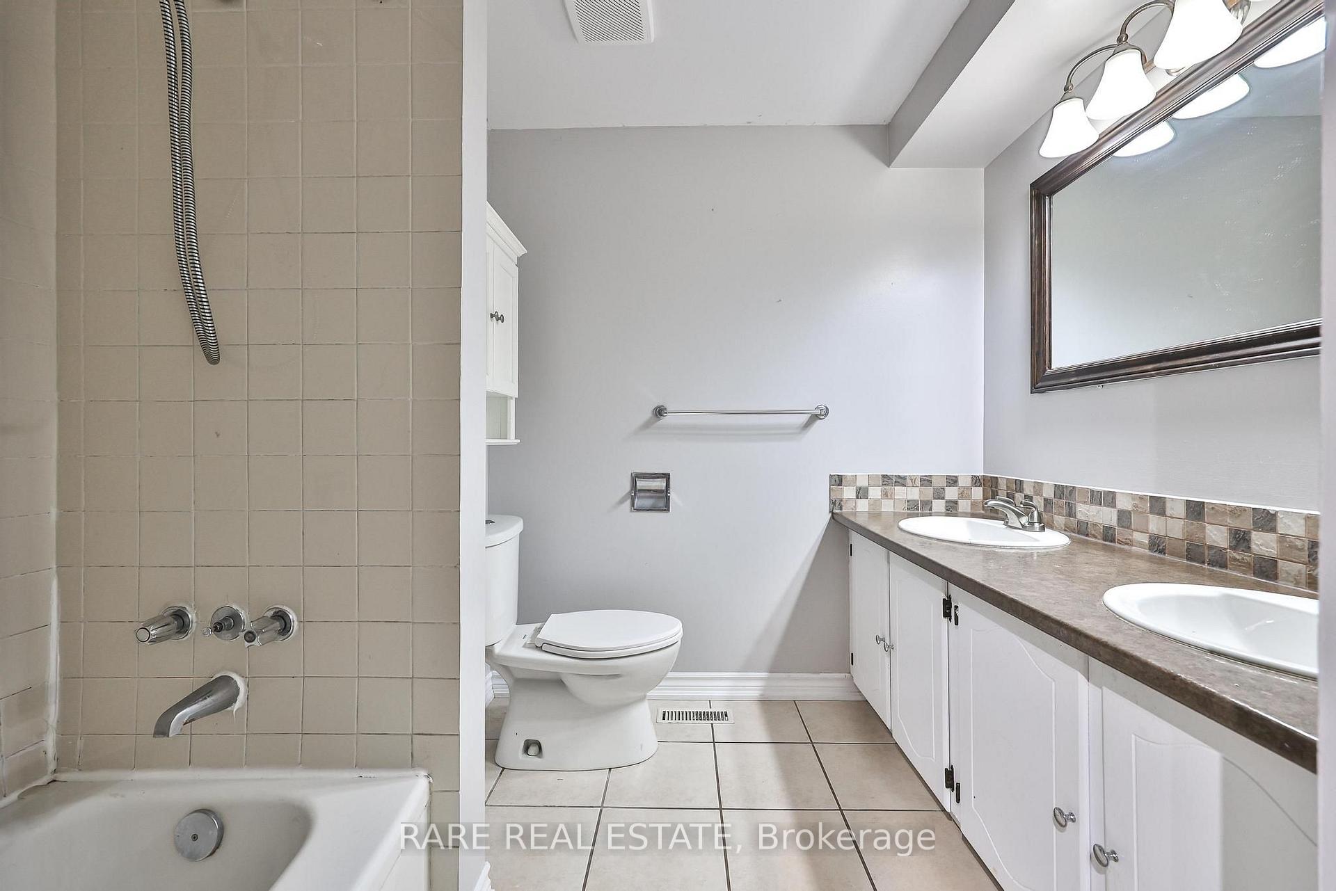 Photo 20 of 17 Glaceport Avenue, Hamilton, Dundas — HOMEH