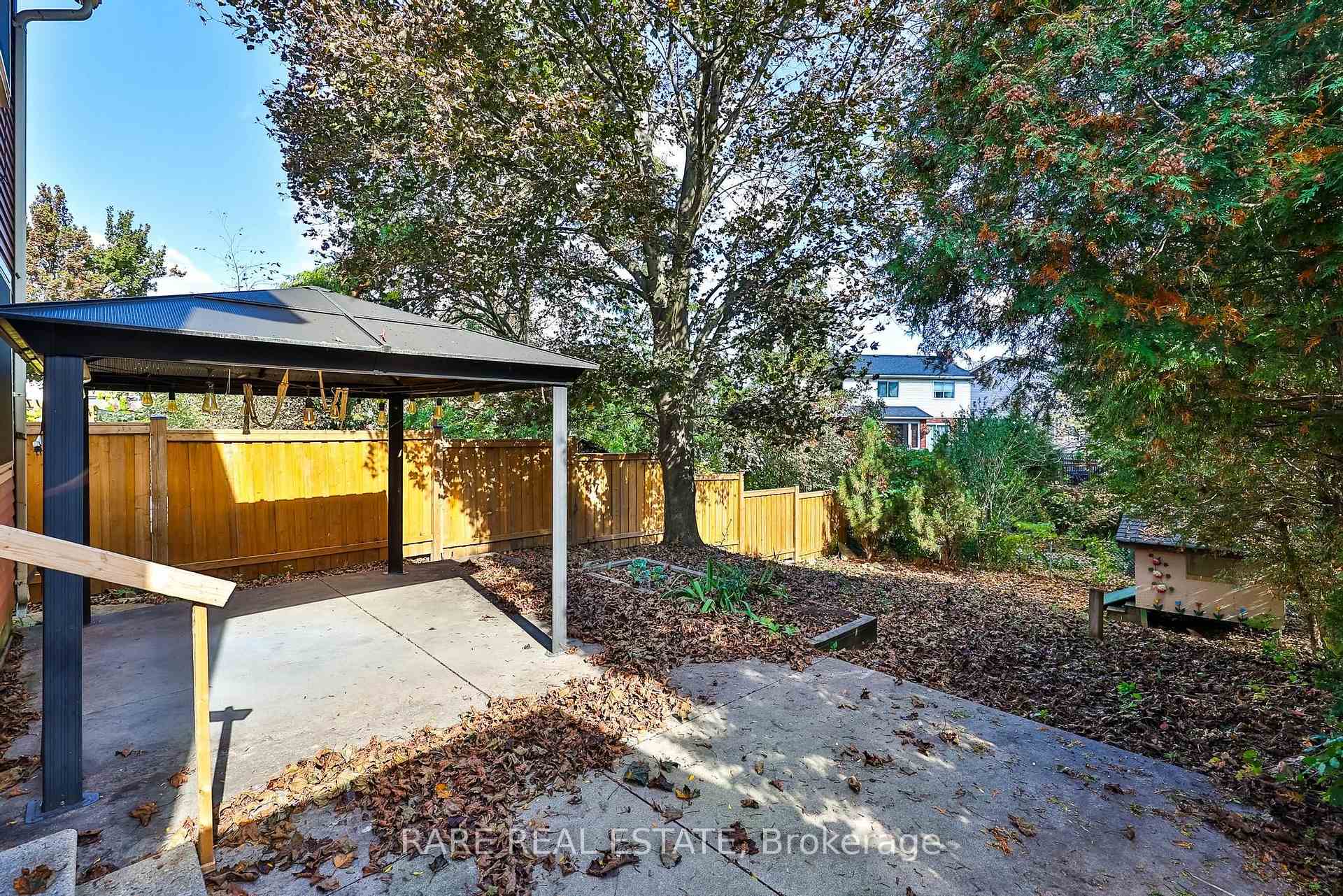 Photo 29 of 17 Glaceport Avenue, Hamilton, Dundas — HOMEH