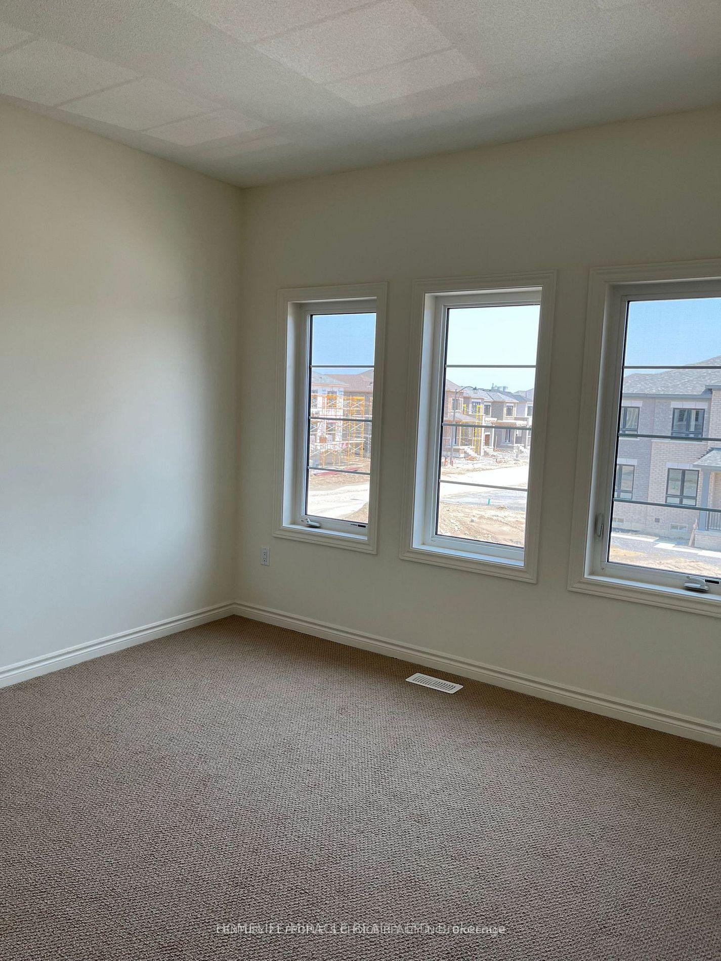 Photo 14 of 2144 Coppermine Street, Oshawa, Kedron — HOMEH