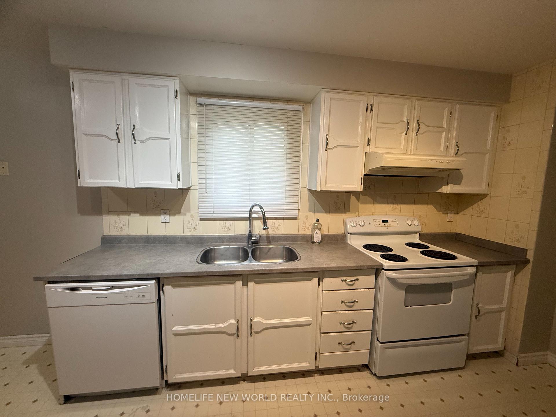 Photo 6 of Unit Upper, 12 Jacob Drive, Whitby, Lynde Creek — HOMEH