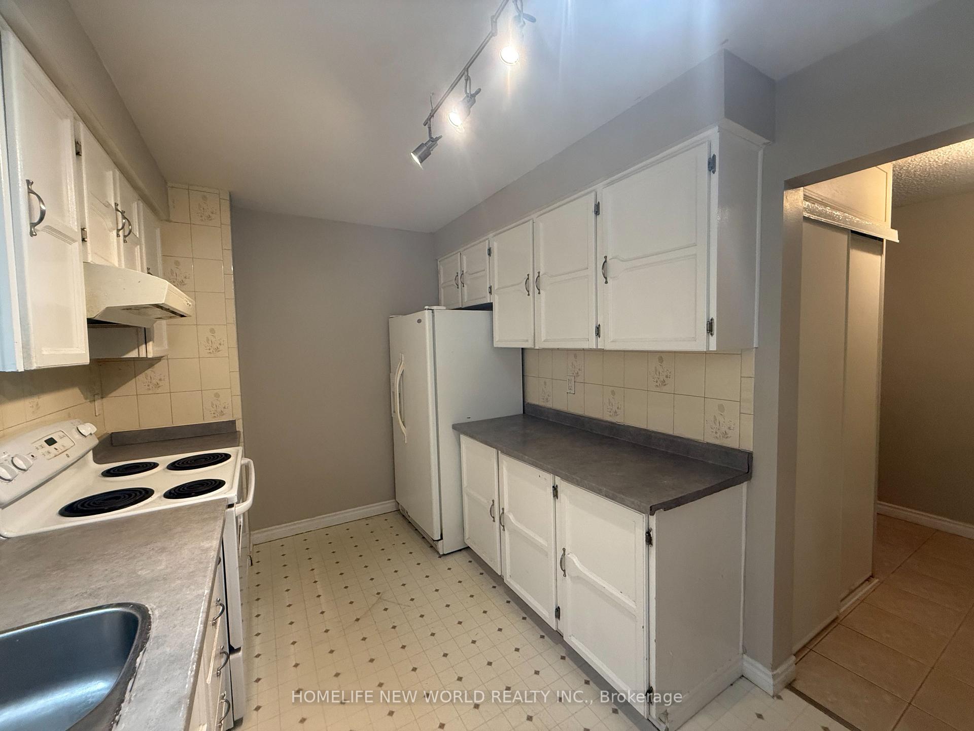 Photo 7 of Unit Upper, 12 Jacob Drive, Whitby, Lynde Creek — HOMEH