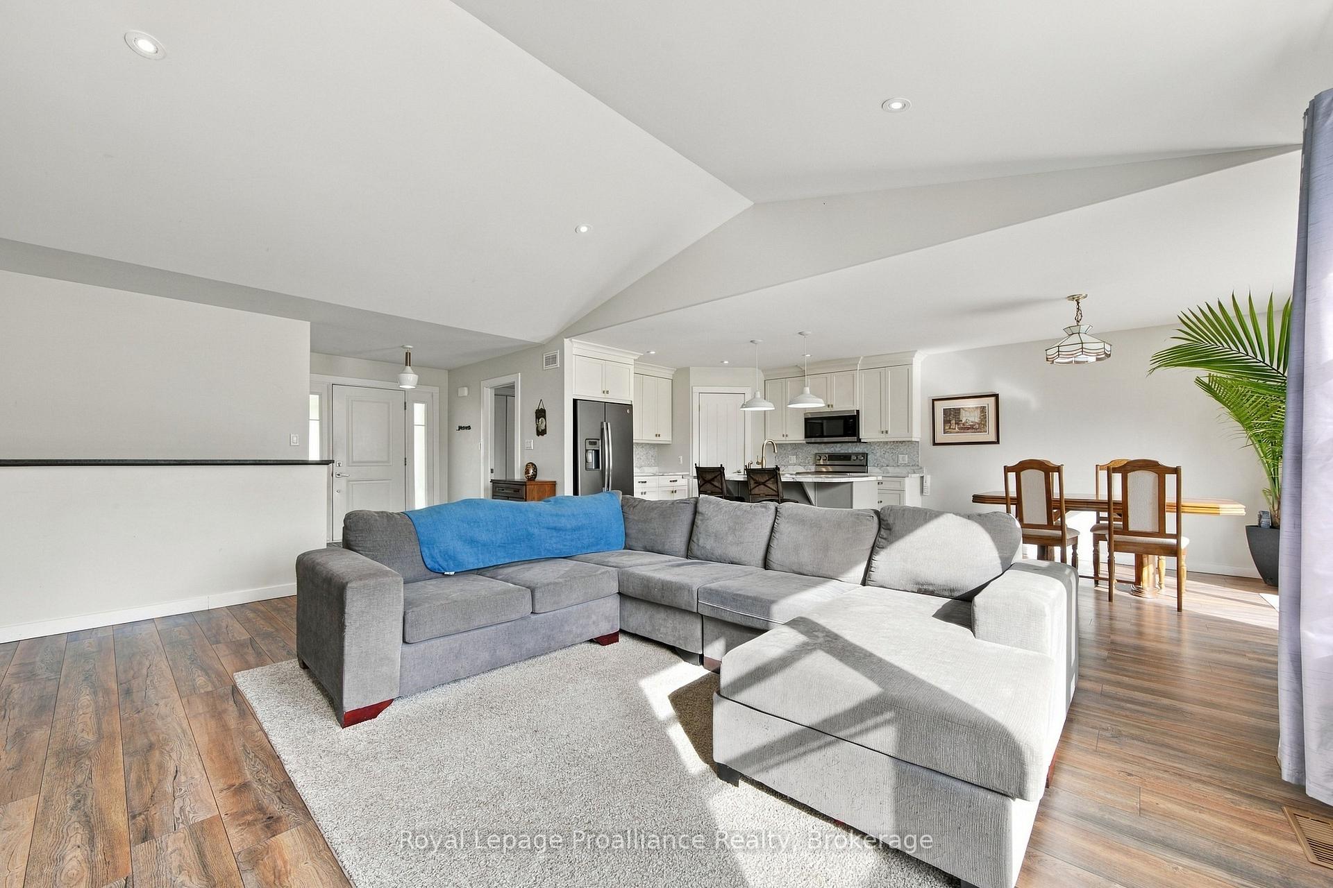 Photo 8 of 1390a Mudcat Road, Belleville, Thurlow Ward — HOMEH