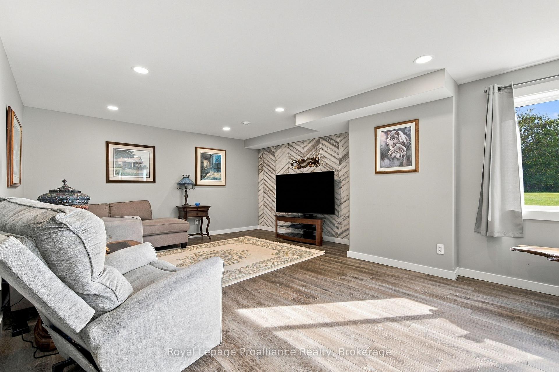 Photo 24 of 1390a Mudcat Road, Belleville, Thurlow Ward — HOMEH