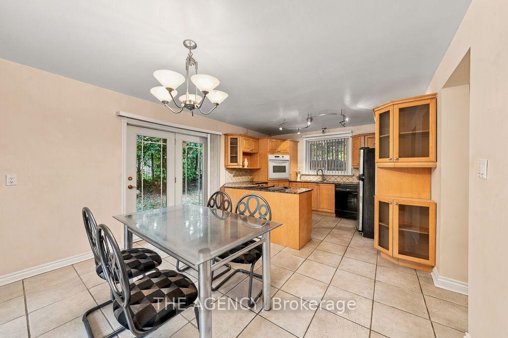 Photo 11 of 48 Silvergrove Road, North York, St. Andrew-Windfields — HOMEH