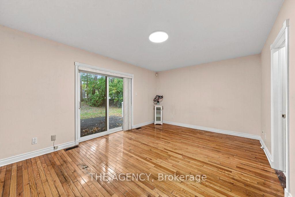 Photo 13 of 48 Silvergrove Road, North York, St. Andrew-Windfields — HOMEH
