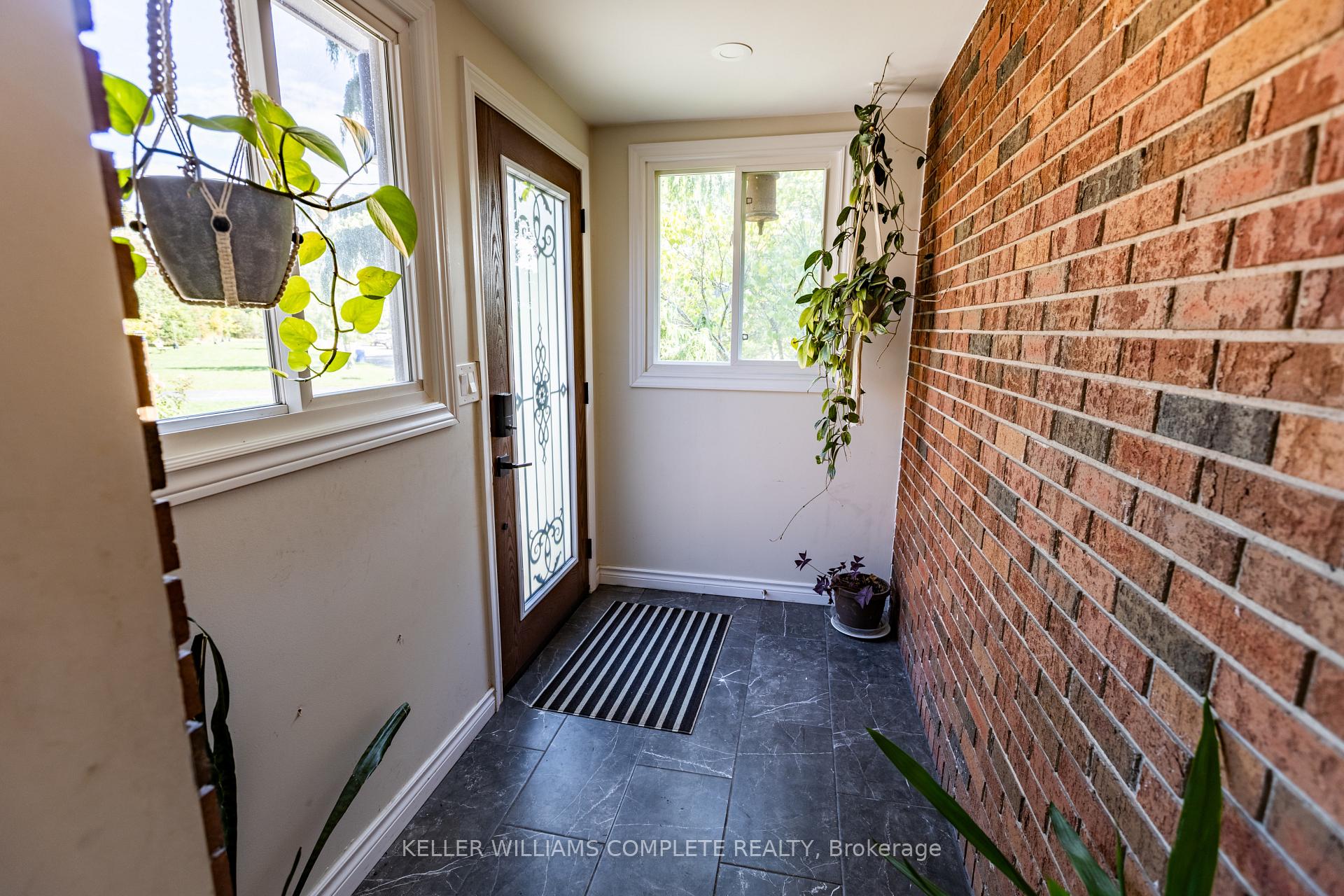 Photo 14 of 9 Glen Avenue, St. Catharines, Western Hill — HOMEH