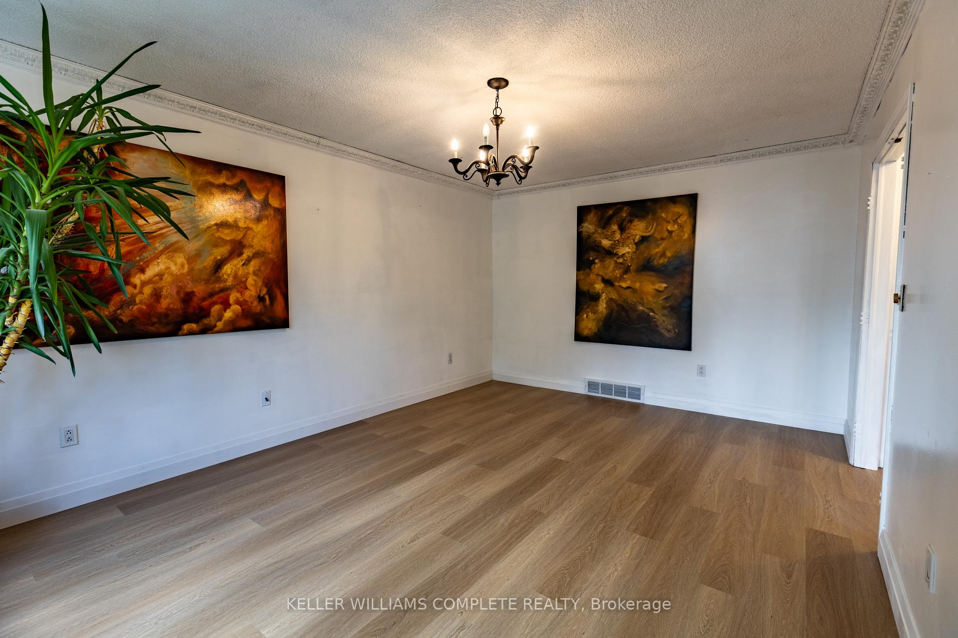 Photo 24 of 9 Glen Avenue, St. Catharines, Western Hill — HOMEH