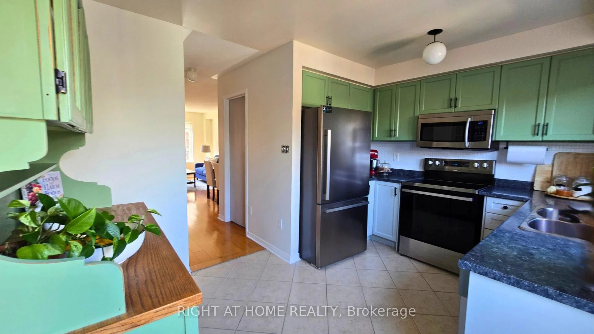 Photo 40 of Unit BL43, 43 Brickworks Lane, Toronto, Junction Area — HOMEH