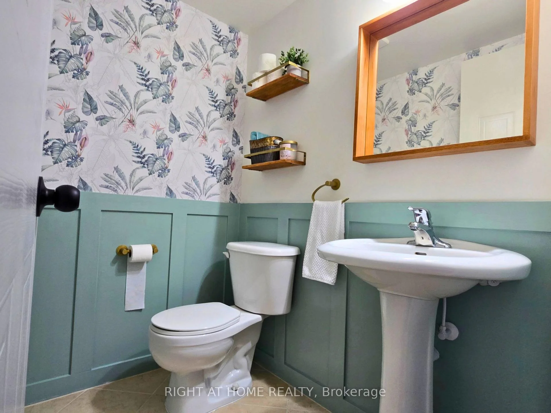 Photo 23 of Unit BL43, 43 Brickworks Lane, Toronto, Junction Area — HOMEH