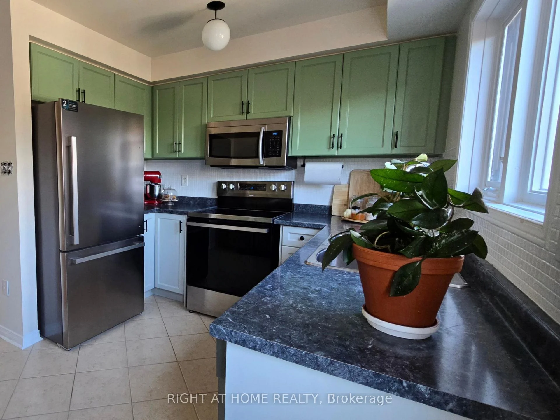 Photo 32 of Unit BL43, 43 Brickworks Lane, Toronto, Junction Area — HOMEH