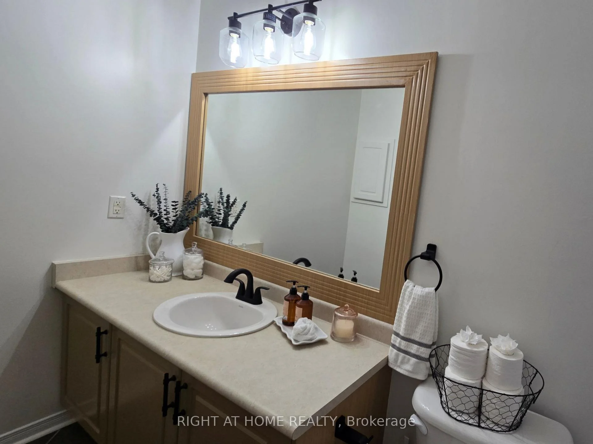 Photo 58 of Unit BL43, 43 Brickworks Lane, Toronto, Junction Area — HOMEH
