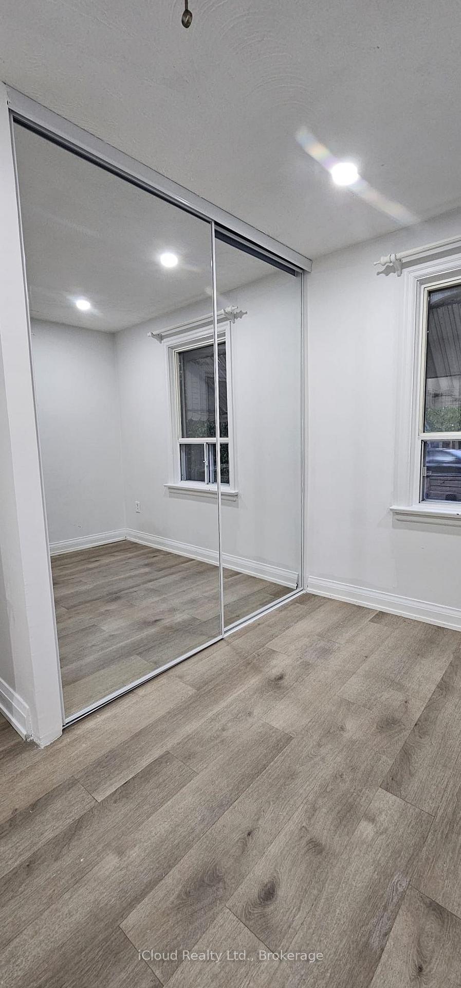 Photo 11 of Unit Upper, 27 Inchcliffe Crescent, Etobicoke, Humber Heights — HOMEH