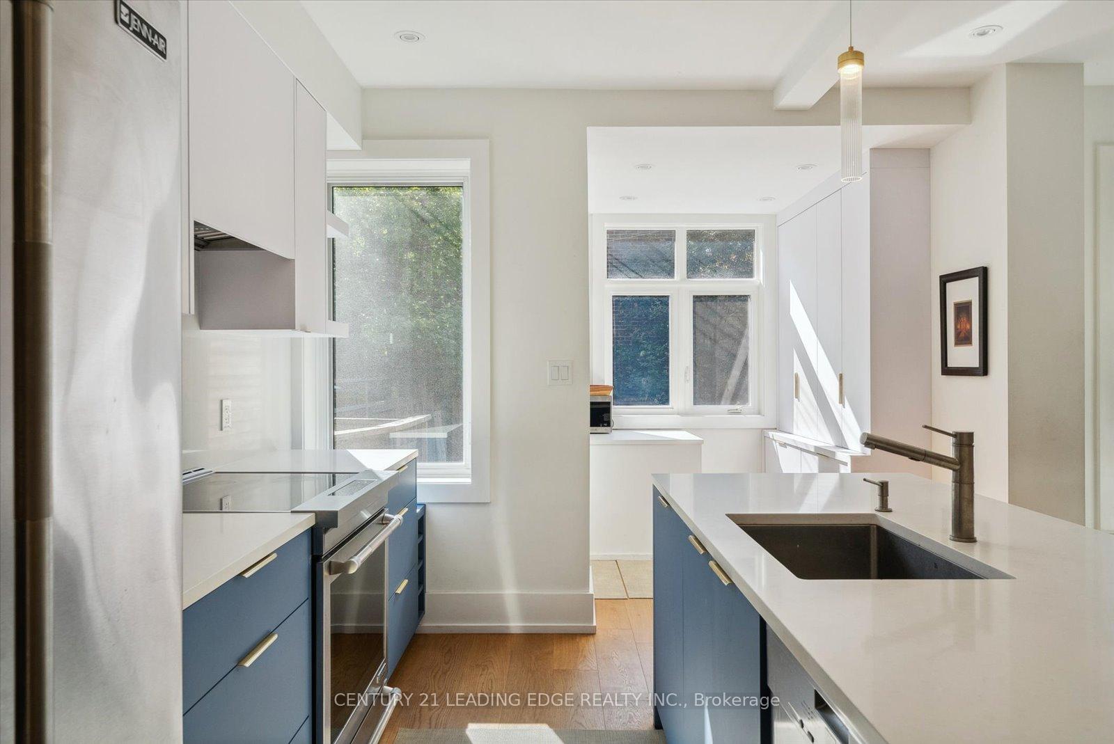 Photo 18 of 888 Manning Avenue, Toronto, The Annex — HOMEH