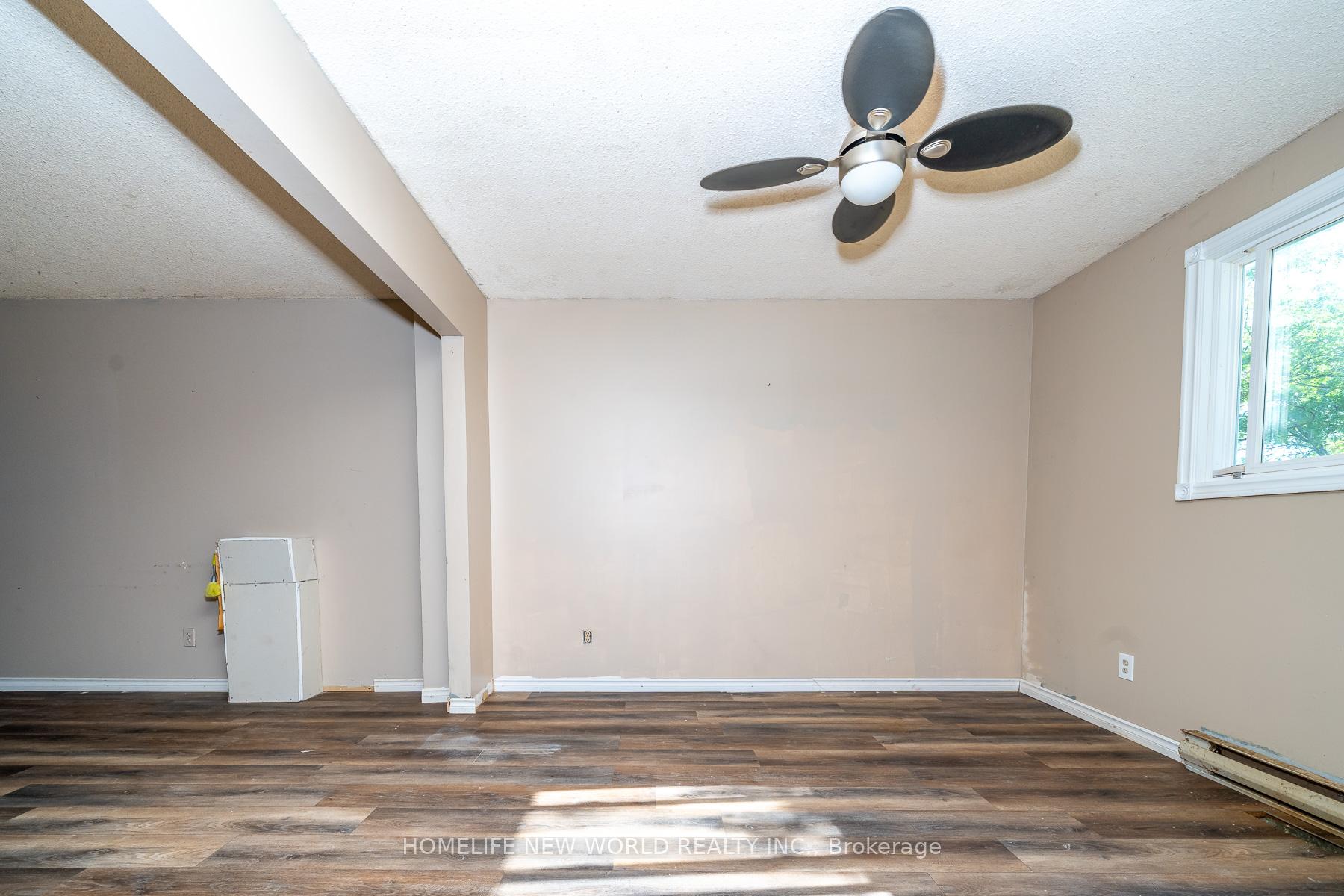 Photo 5 of 341 Hickling Trail, Barrie, Grove East — HOMEH