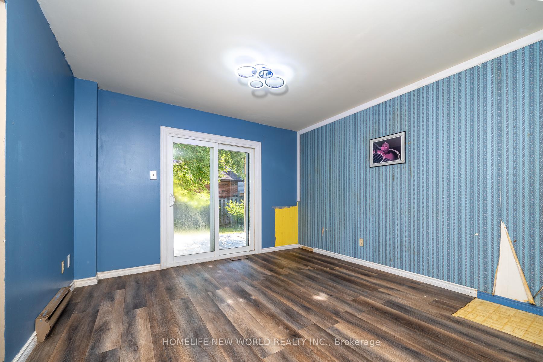Photo 6 of 341 Hickling Trail, Barrie, Grove East — HOMEH