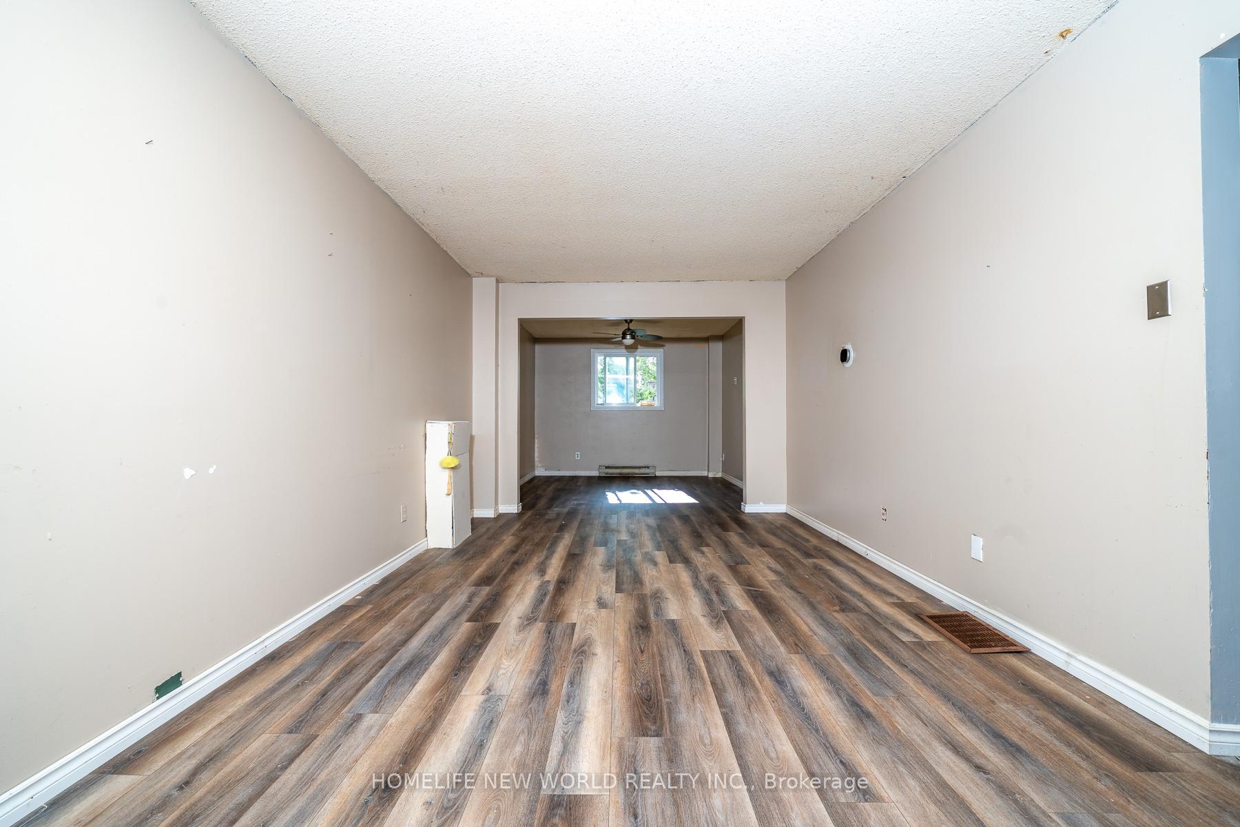 Photo 10 of 341 Hickling Trail, Barrie, Grove East — HOMEH