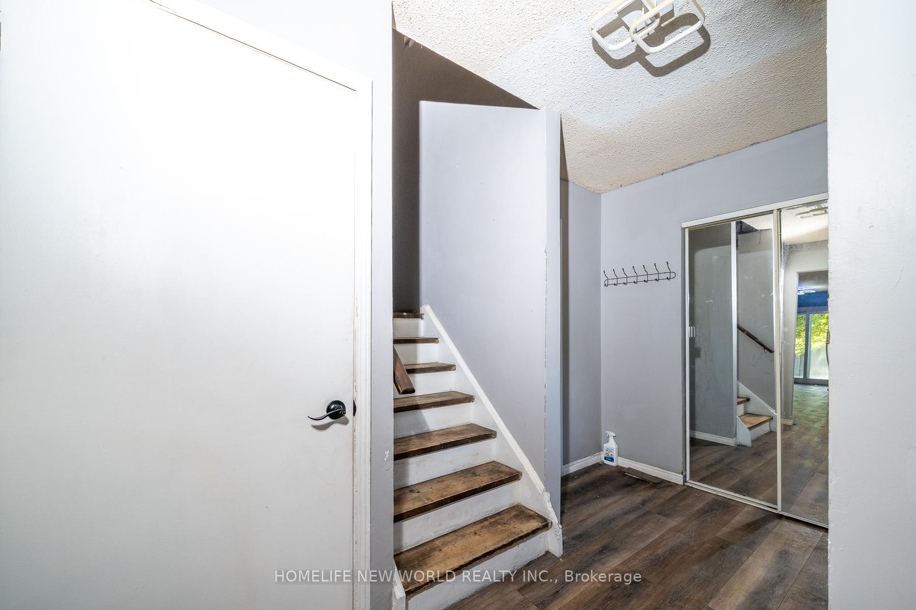 Photo 13 of 341 Hickling Trail, Barrie, Grove East — HOMEH