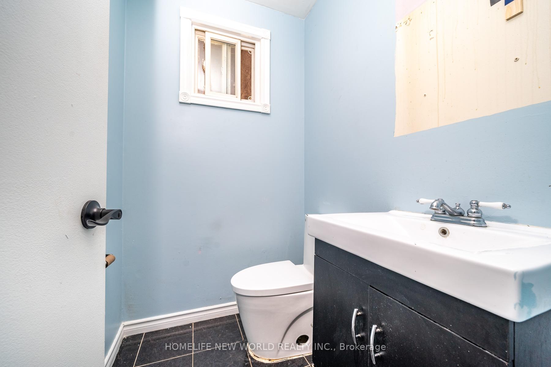 Photo 15 of 341 Hickling Trail, Barrie, Grove East — HOMEH