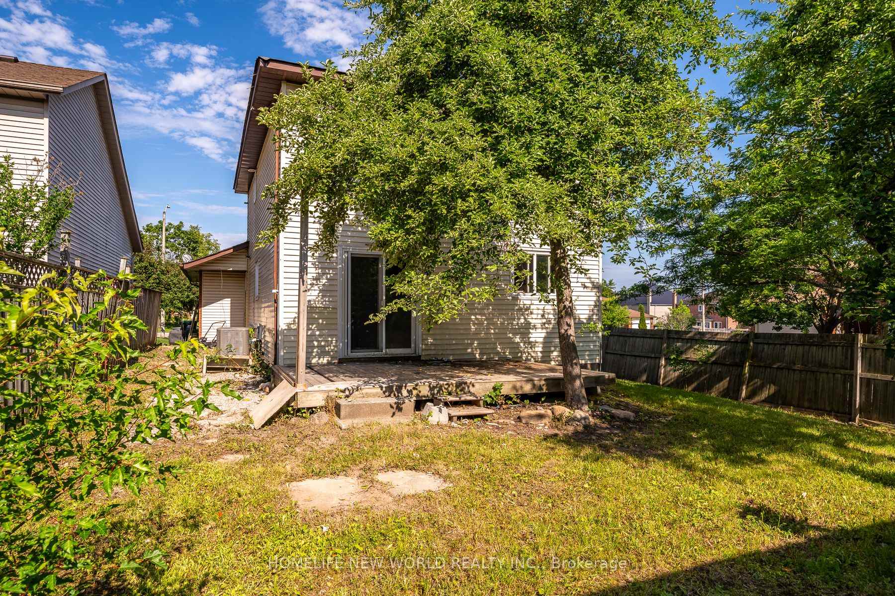 Photo 25 of 341 Hickling Trail, Barrie, Grove East — HOMEH
