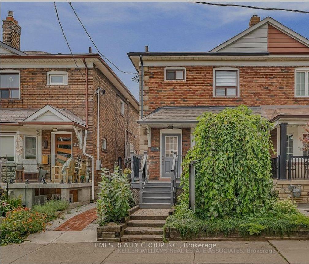 Photo 3 of Unit Lower, 24 Coolmine Road, Toronto, Little Portugal — HOMEH