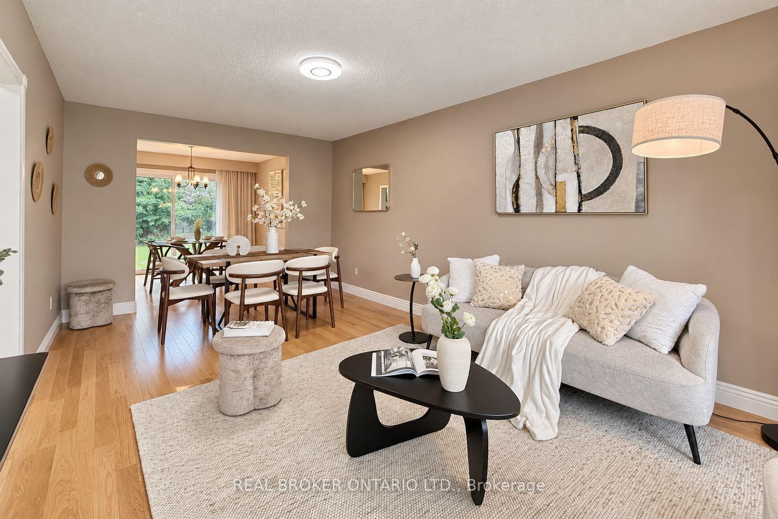 Photo 4 of 89 Bushmills Square, Scarborough, Agincourt North — HOMEH