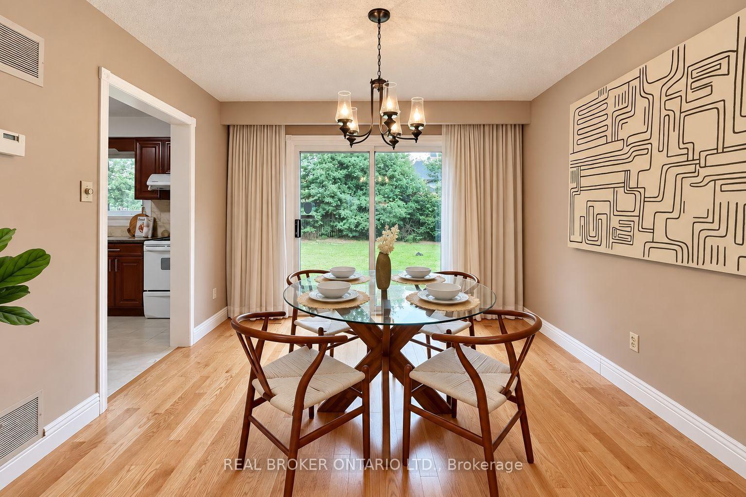 Photo 7 of 89 Bushmills Square, Scarborough, Agincourt North — HOMEH