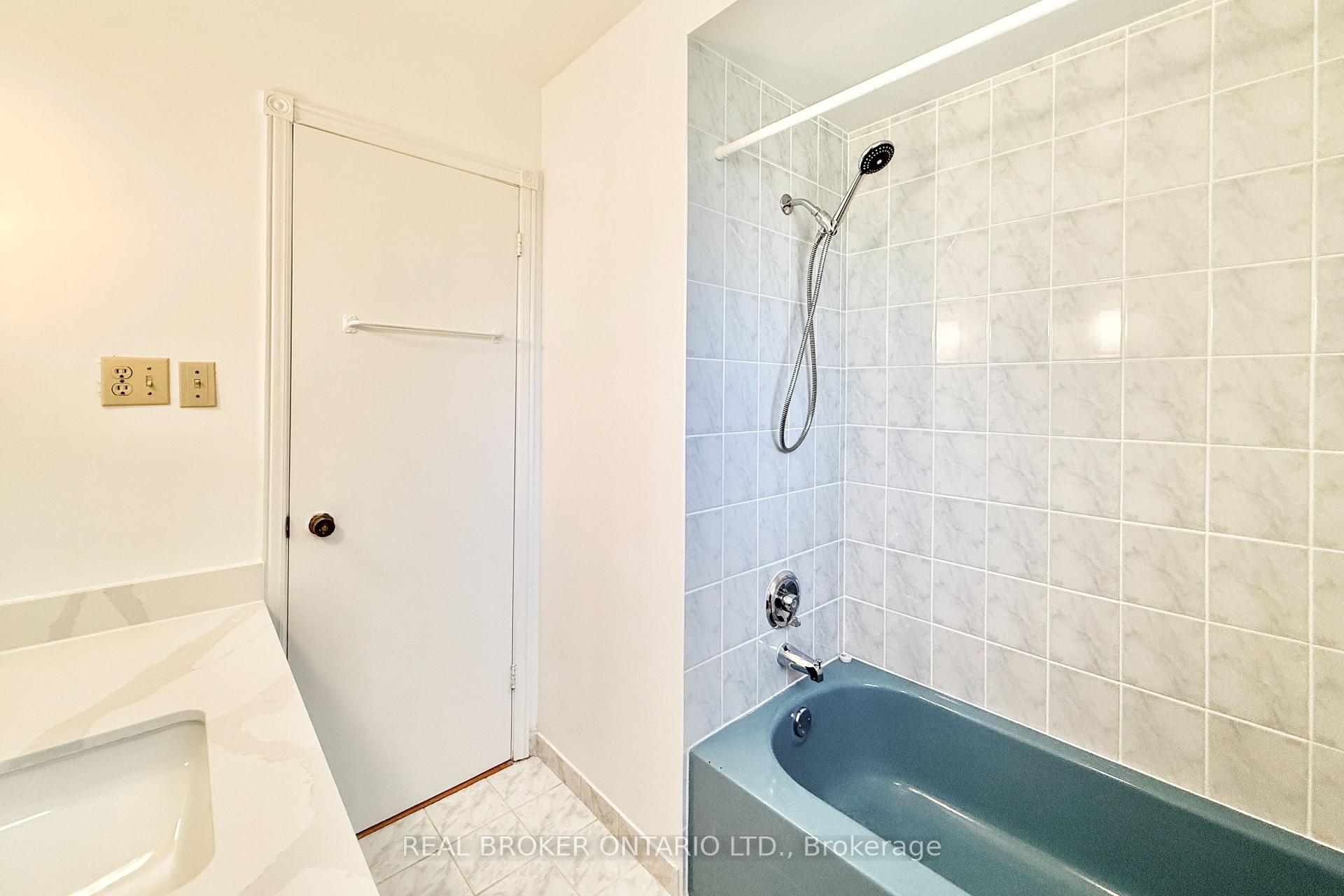 Photo 23 of 89 Bushmills Square, Scarborough, Agincourt North — HOMEH