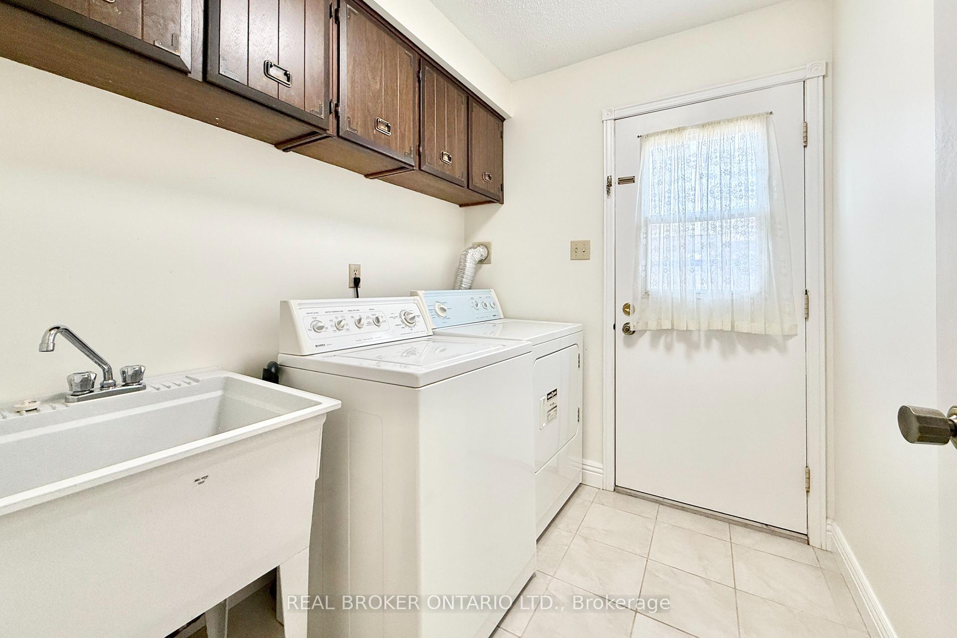 Photo 24 of 89 Bushmills Square, Scarborough, Agincourt North — HOMEH
