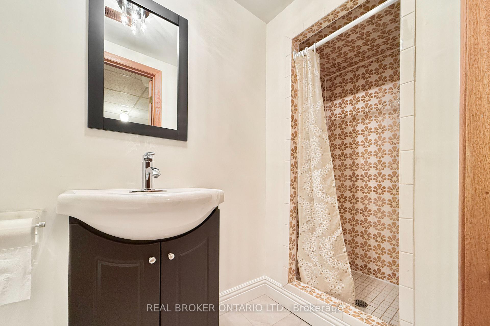 Photo 31 of 89 Bushmills Square, Scarborough, Agincourt North — HOMEH