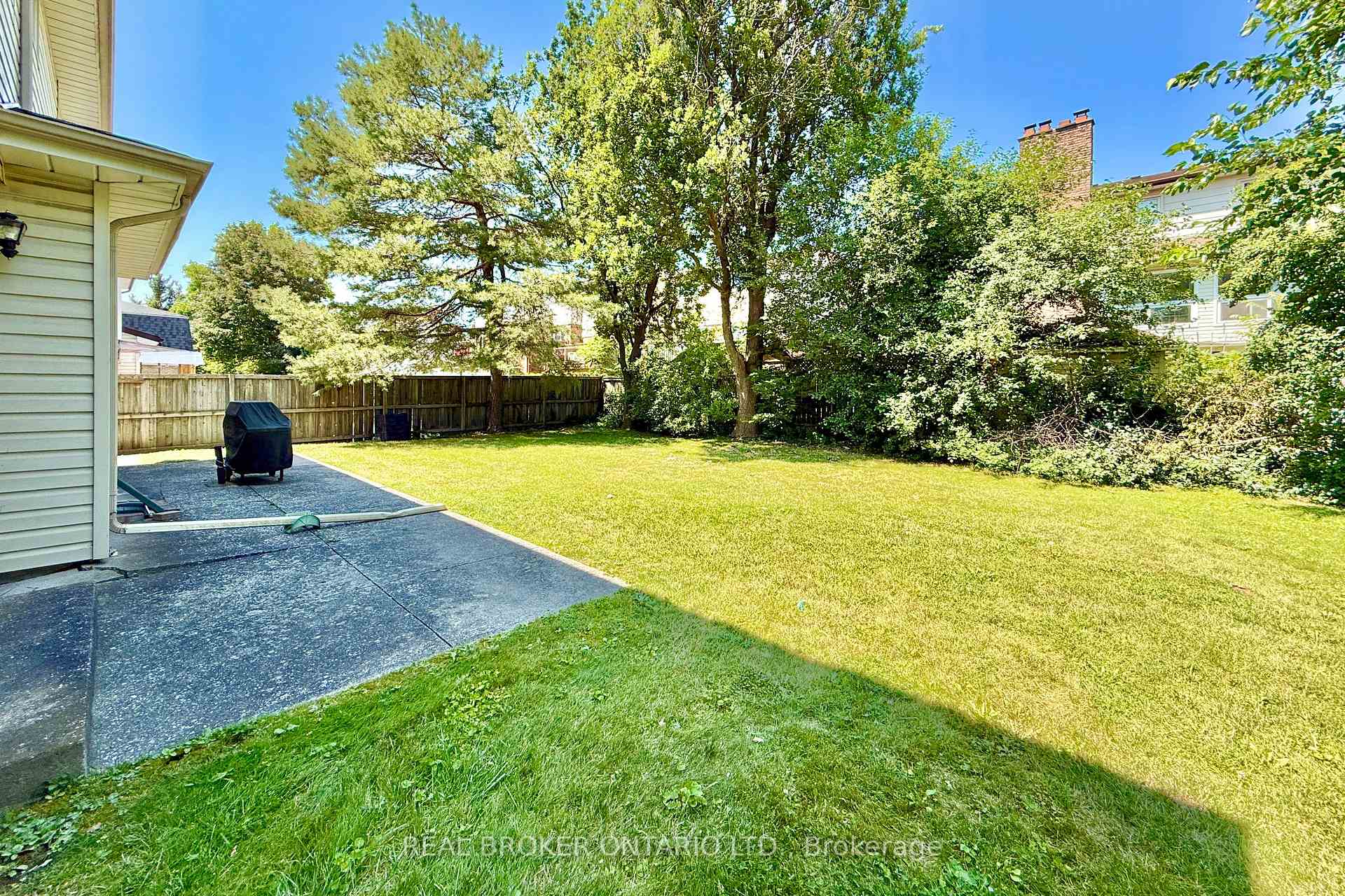 Photo 38 of 89 Bushmills Square, Scarborough, Agincourt North — HOMEH