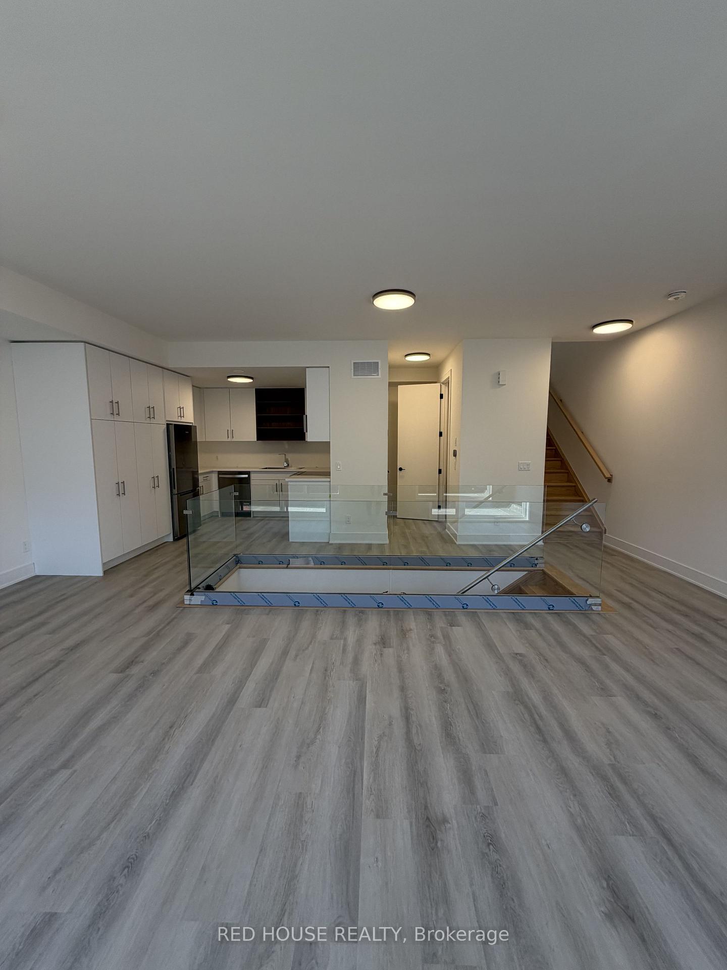 Photo 8 of 260 Ellis Avenue, St. Catharines, Oakdale — HOMEH